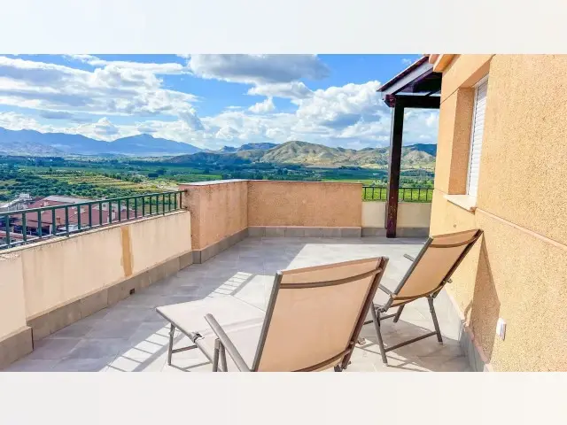 Ático Moderno en Cártama con Terraza y Vistas