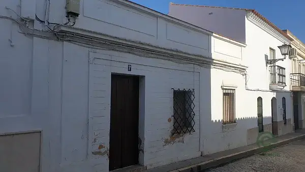Casa en Cartaya Centro con Sótano para Reformar