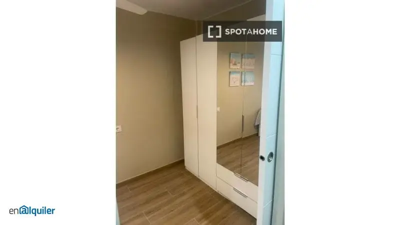Se alquila piso de 1 dormitorio en Cullera, todos los gastos incluidos.