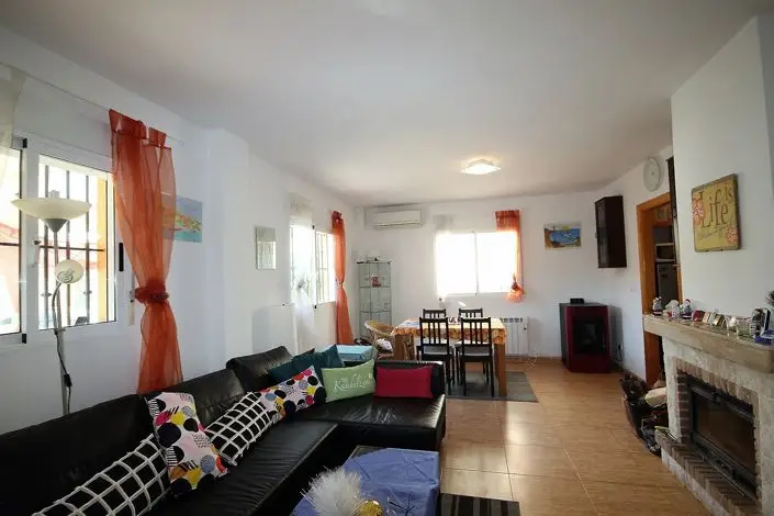 Villa en Venta Castalla 4 Dormitorios 3 Baños