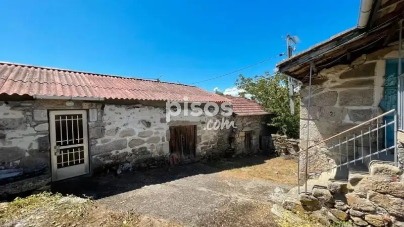 Chalet en venta para reformar en Maside con finca