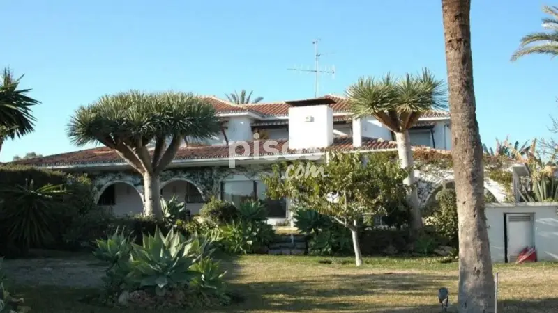 Chalet en venta cerca de la playa en Marbella