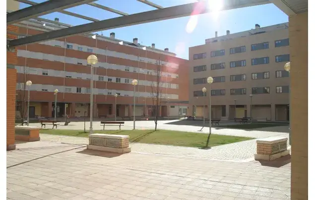 Alquiler piso 3 habitaciones Huesca 76m2