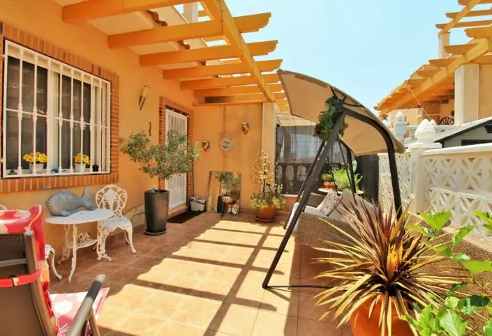 2 Bed Bungalow for sale