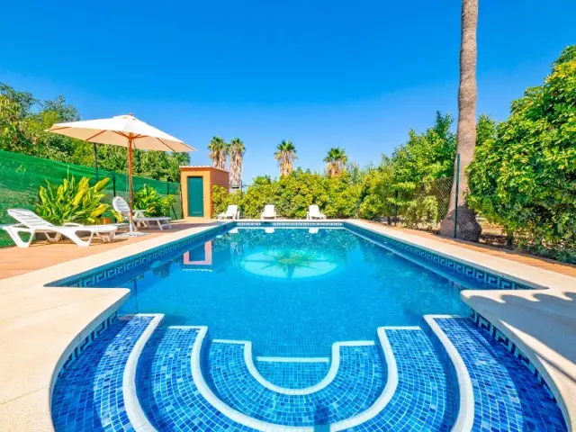 Casa Rural con Piscina en Coín para 6 Personas