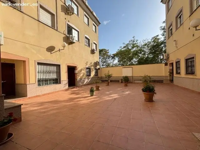 Piso en Centro de Maracena cerca del Metro 3 Dormitorios 2 Baños
