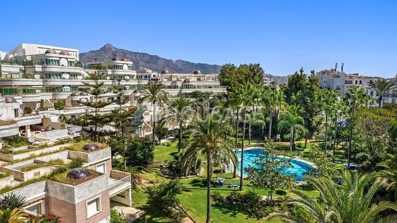 Duplex de Lujo en Puerto Banus 800m2 6 Dormitorios