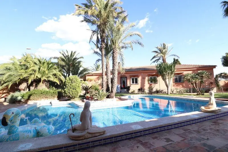 Villa 5 Dormitorios Torrevieja