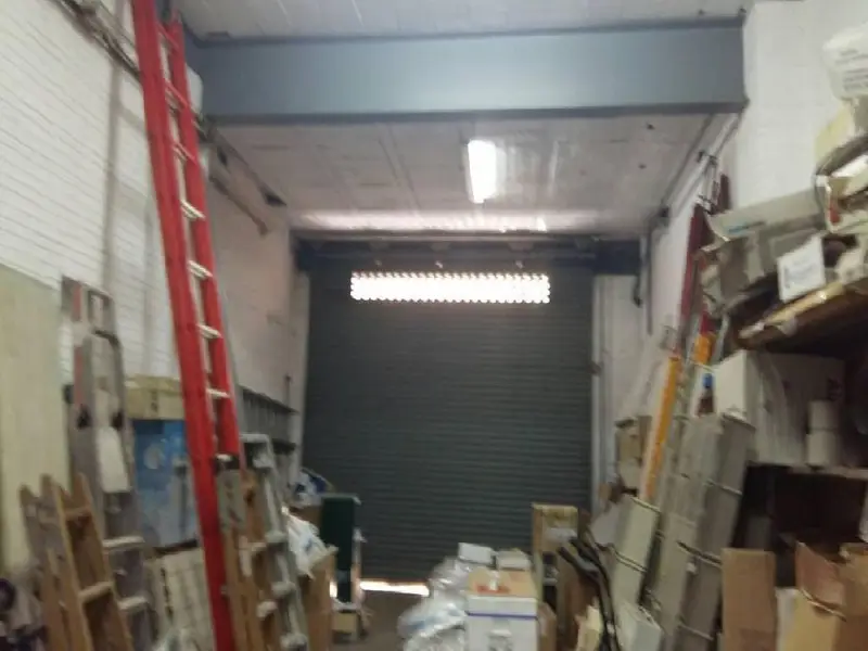 Venta Local Comercial Manresa 274m2 Oms i de Prat