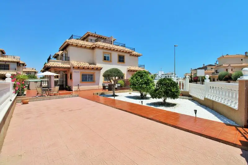2 Cuarto Dúplex en venta
La Zenia, Alicante
