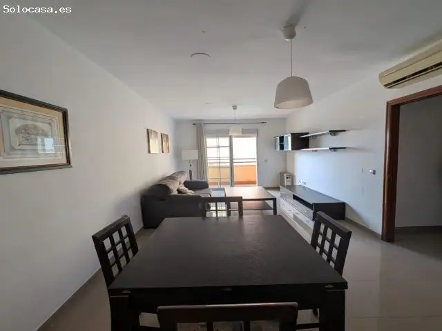Se Vende Piso Con Plaza De Garaje En Roquetas De Mar