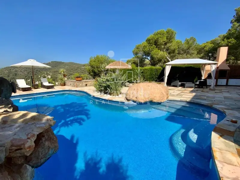 Chalet en Roca Llisa Ibiza con Vistas al Mar