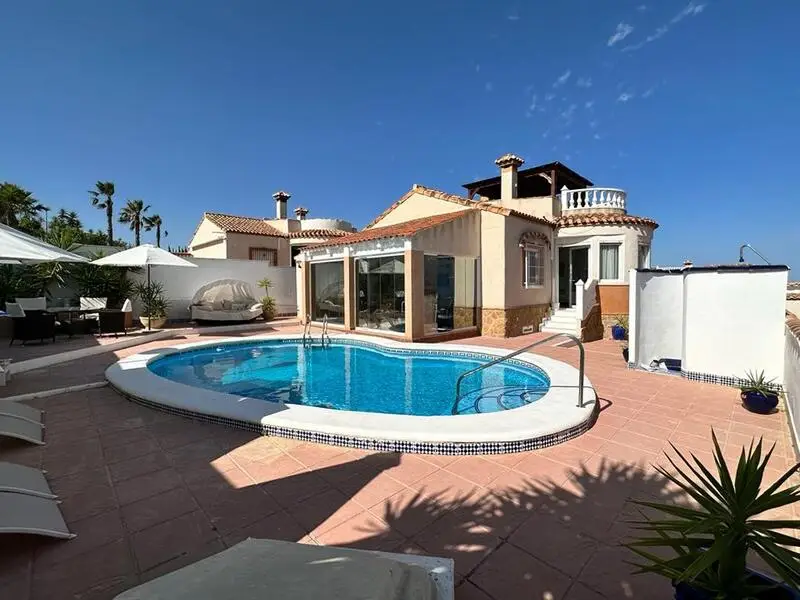 Villa de Lujo en Venta San Miguel de Salinas
