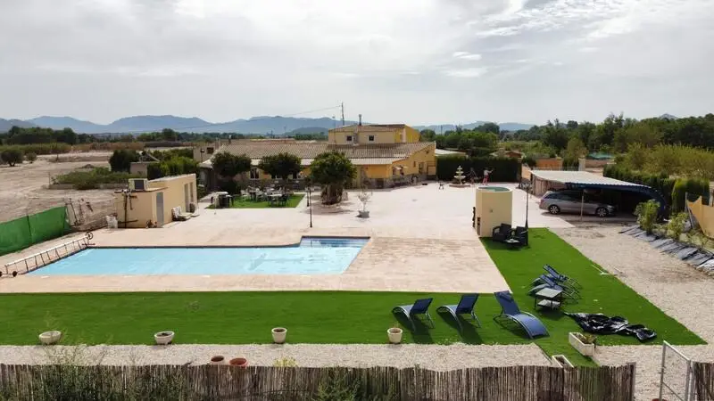 Villa de Lujo en Villena 10 Dormitorios 2 Piscinas