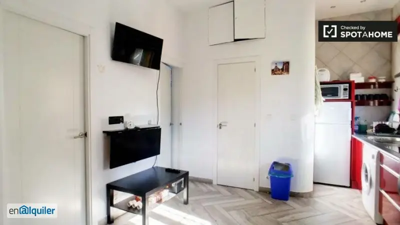 Apartamento 2 Dormitorios Embajadores Madrid gastos incluidos