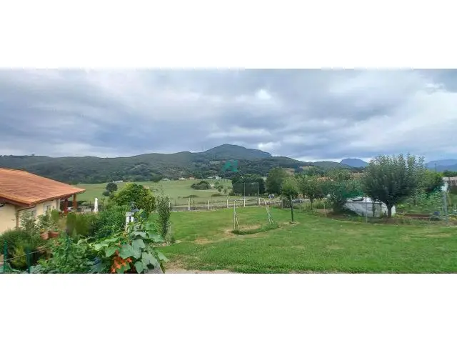 Chalet Pareado en Rasines con Jardin y Barbacoa