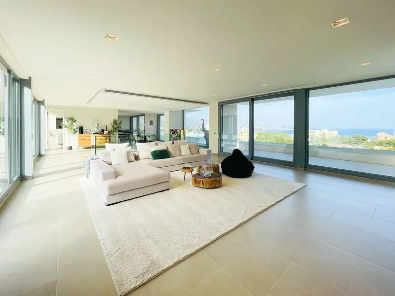 Chalet en Venta Mallorca: Lujosa Villa con Vistas al Mar