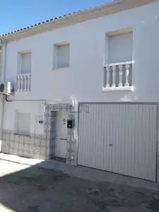 Casa en Majadas de Tietar 5 habitaciones 2 baños reformada