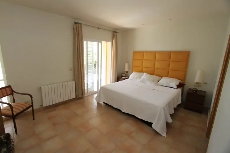Chalet en Venta con Piscina en Coblanca Benidorm