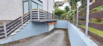 Chalet en Islares cerca de la playa 4 dormitorios 205m2