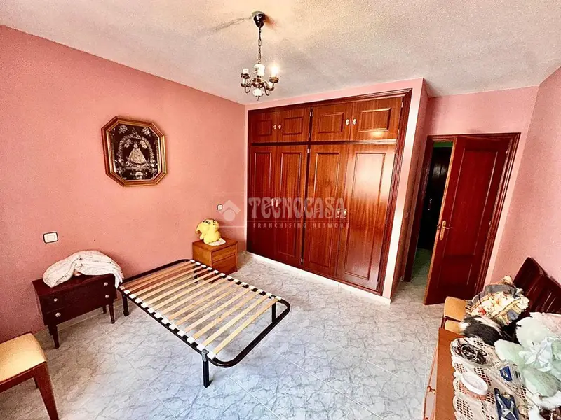 Chalet Adosado en Illescas 4 Dormitorios 2 Baños Patio Garaje