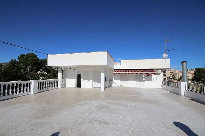 Casa de Pueblo Comercial Monovar 790m2 4 Dormitorios