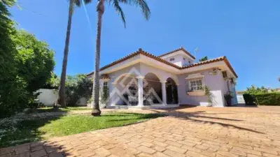 Chalet en Venta Cerca de la Playa de La Barrosa