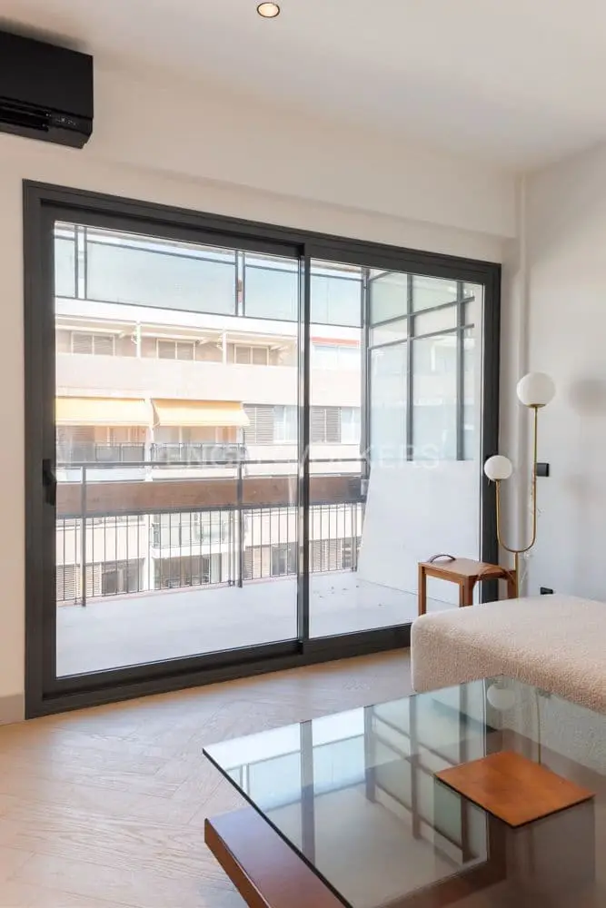 Apartamento de Lujo en Valencia Ciudad 2 Dormitorios Terraza Amueblado