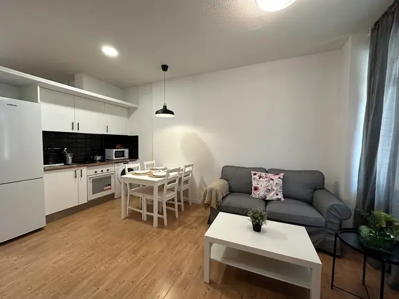Apartamento en alquiler Madrid 3 dormitorios 1 ba

