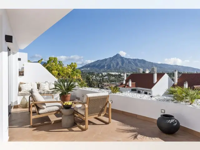 Apartamento 3 Dormitorios Lujo Nueva Andalucia Vistas Montana