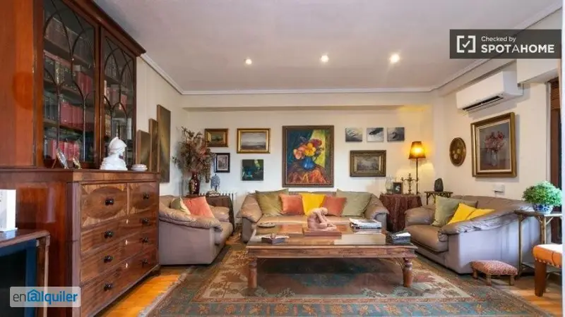 Piso de 3 habitaciones en alquiler en Trinitat, gastos incluidos