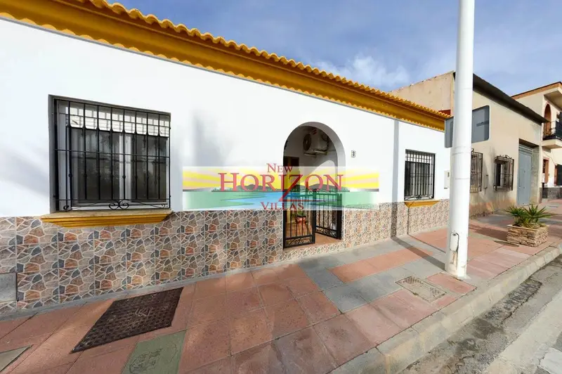 Chalet en Venta en La Alfoquia 3 Dormitorios Jardin Terraza