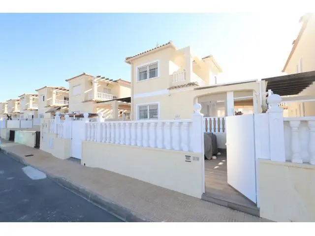 Chalet Independiente 4 Dorm 2 Baños Lomas Cabo Roig Piscina