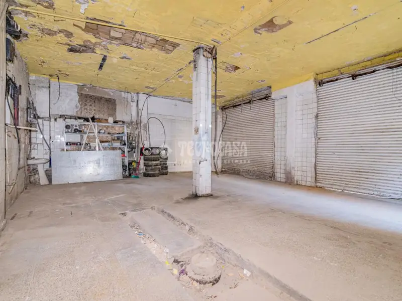 Local Comercial en Venta en Granada