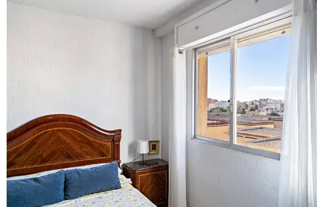 Alquiler Apartamento 3 Dormitorios 94m² Almería