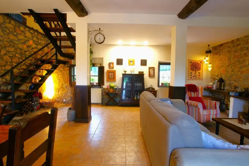 Casa Rústica con Terraza en Berció Asturias Venta