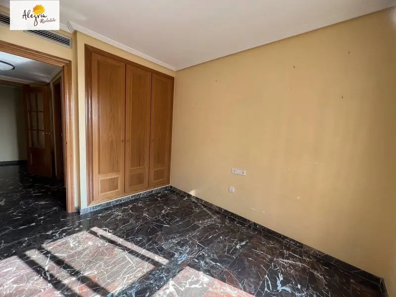 Alegria XII: Apartamentos de Lujo en Torrevieja