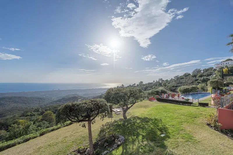 Apartamento 4 Dormitorios Lujo Elviria Alta Marbella Vistas Panoramicas
