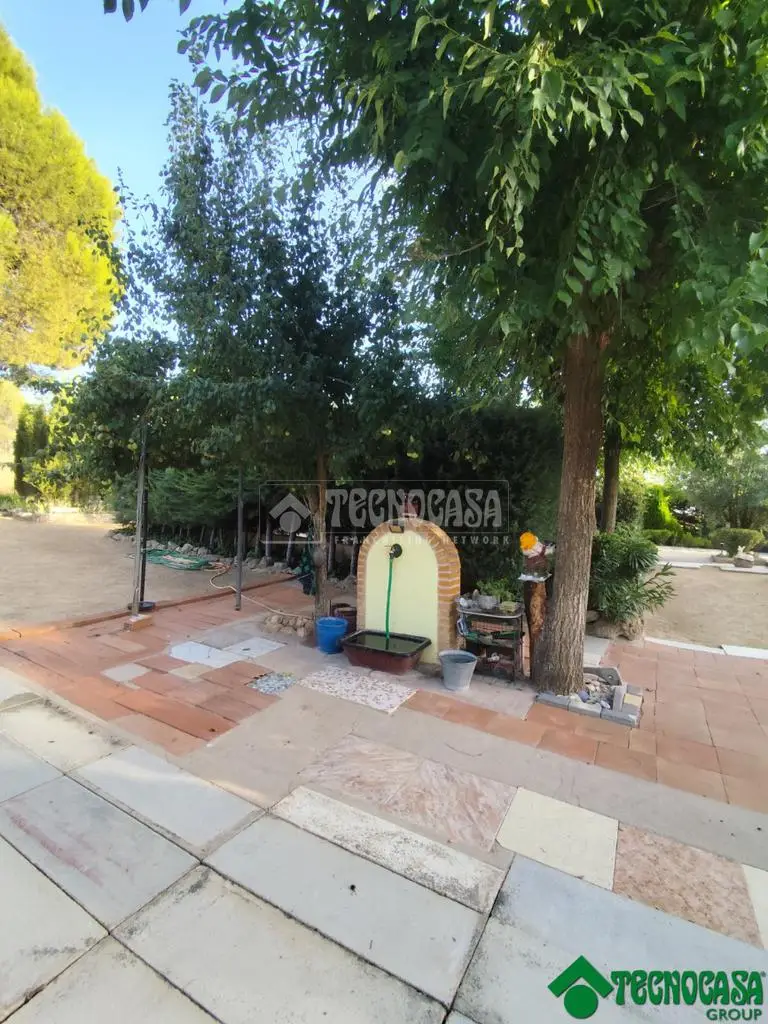 Chalet Independiente en Villar de Cañas 121m2 con Jardin 2623m2