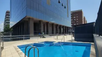 Alquiler Piso Torre Onx 4 Dormitorios Garaje Piscina Gimnasio Amueblado