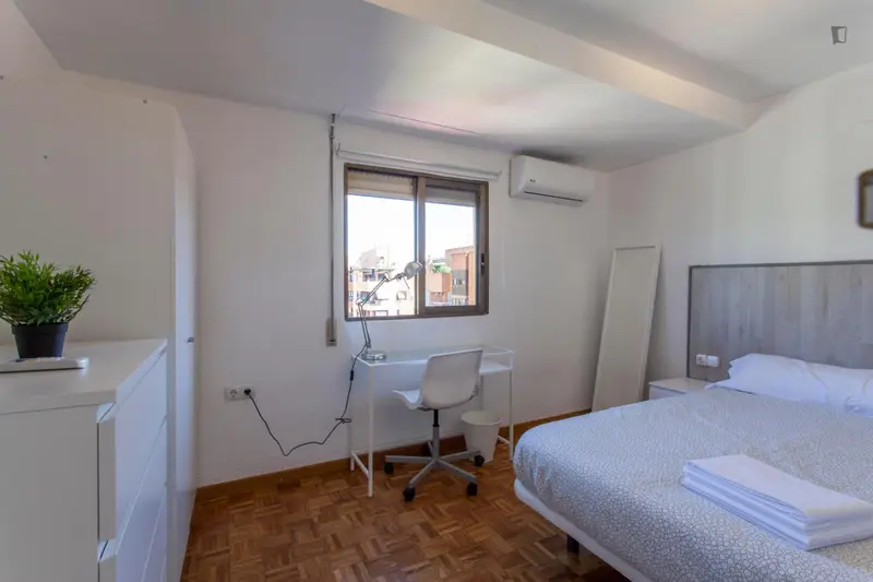 Habitación Doble en Piso para Estudiantes - Valencia