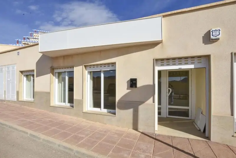 Local Comercial en San Juan de los Terreros Alquiler a Largo Plazo