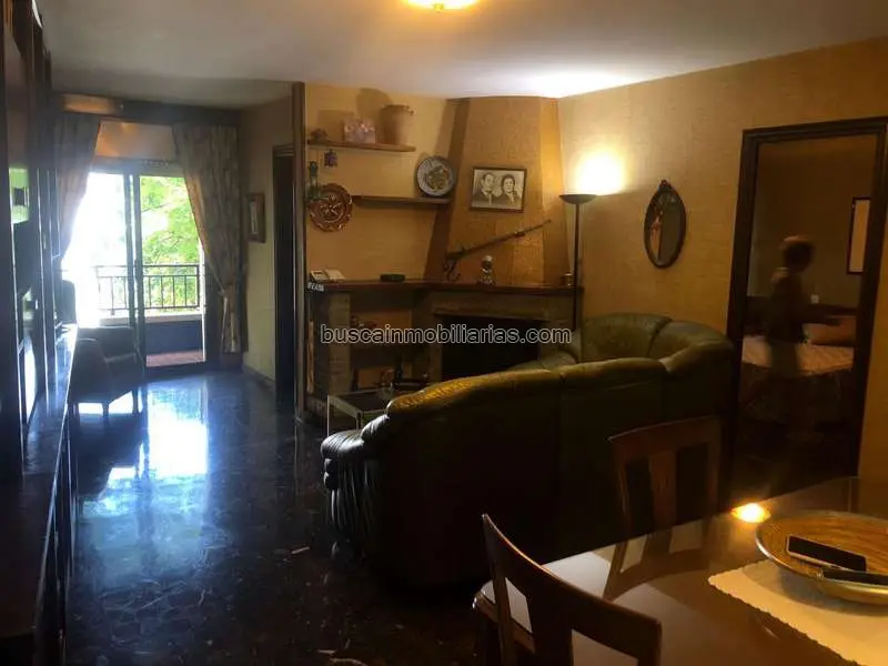 Piso en venta en Santa Coloma 91m2 4 habitaciones 2 baños