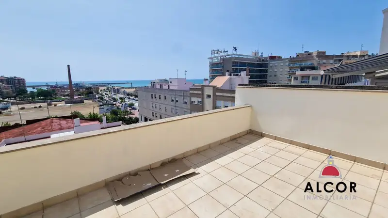 Atico en venta en Vinaros con vistas al mar