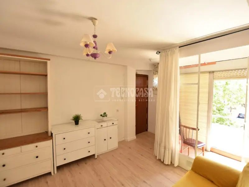 Piso en venta en Moratalaz 63m2 3 dormitorios cerca metro Pavones