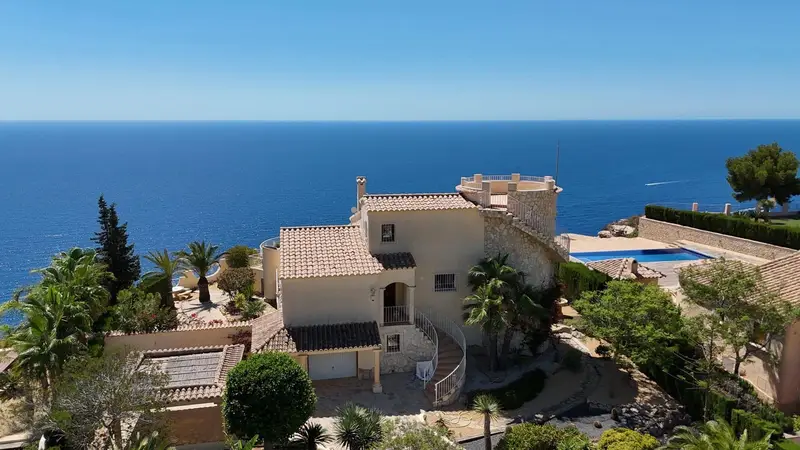 Villa de Lujo en Cumbre del Sol Benitachell Alicante