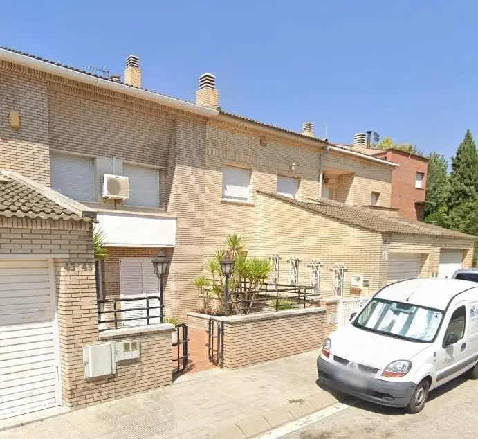 Venta Adosado Les Comes I Igualada Inversores 399m2