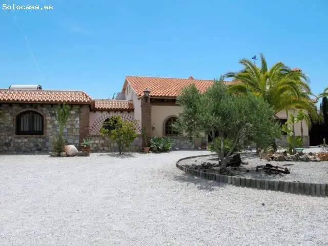 Casa Rural en Motril con Vistas Panorámicas y Licencia Turística