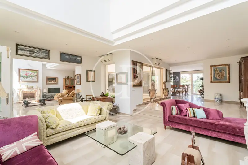Chalet independiente en venta en Las Lomas
