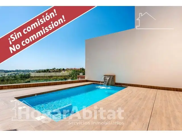 Chalet de Lujo con Piscina Terraza y Garaje